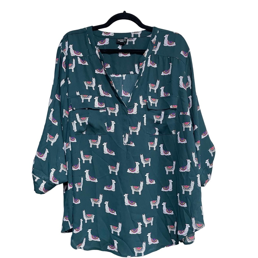 Torrid blouse top size 2 green lamb design